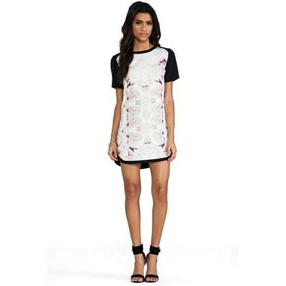 Finders Keepers Dresses & Skirts - Finders Keepers You Belong to Me Shift Dress